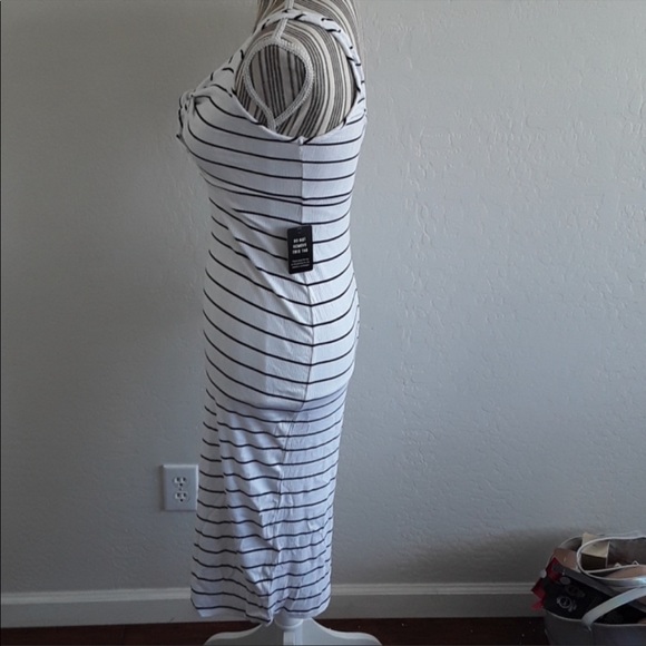 Express Ribbed Midi Dress - Picture 6 of 7